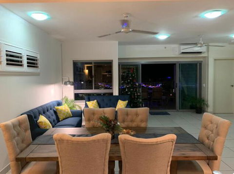 Nia's Place - Surfers Gold Coast 1