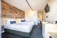 Book Laverton Accommodation Vacations Surfers Gold Coast Surfers Gold Coast