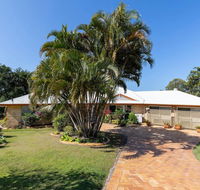 Ninderry Rise retreat - Surfers Gold Coast