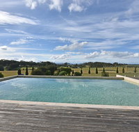 Noble Willow Estate Lovedale. Super Spacious with views and pool - Surfers Gold Coast
