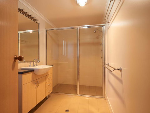 NRMA Bathurst Panorama Holiday Park - Surfers Gold Coast 2