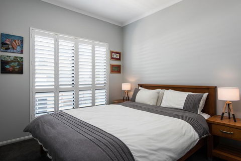 Ocean Break Coolum - Surfers Gold Coast 3