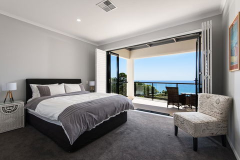 Ocean Break Coolum - Surfers Gold Coast 0