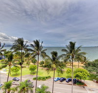 Ocean View Studios 75 The Strand Free Fast Wifi/Foxtel - Surfers Gold Coast