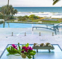 Oceans Edge Beach House At Oak Beach - Surfers Gold Coast