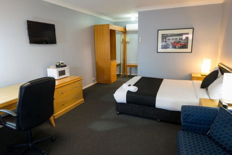 Old Maitland Inn - Surfers Gold Coast 3