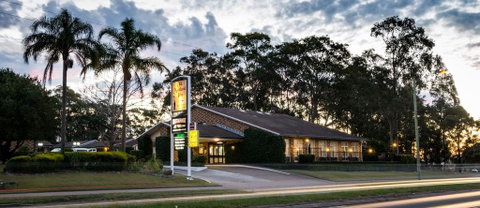 Old Maitland Inn - Surfers Gold Coast 1