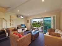 Pacific Blue Townhouse 358 265 Sandy Point Road
