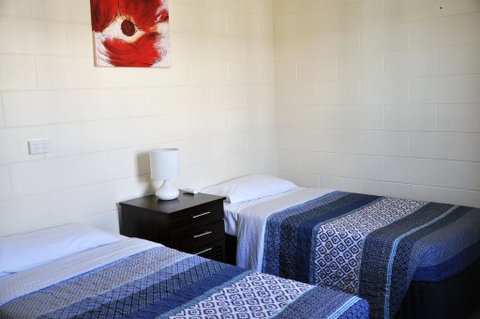 Palm Waters Holiday Villas - Surfers Gold Coast 2