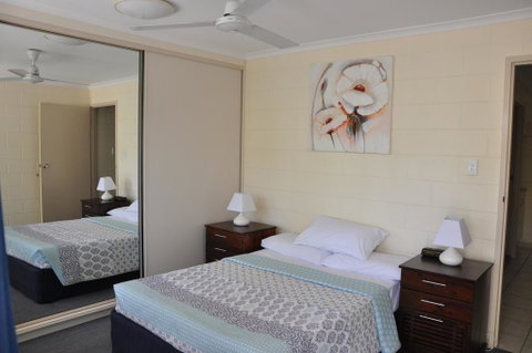 Palm Waters Holiday Villas - Surfers Gold Coast 3
