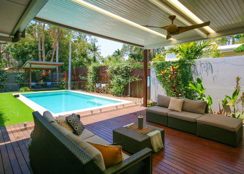 Pandanus Holiday Home - Surfers Gold Coast 1