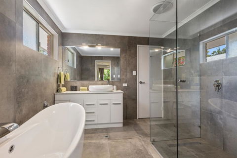 Pandanus Holiday Home - Surfers Gold Coast 2