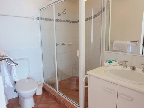 Panoramic Ocean Views Of Sunshine Beach Unit 5 Vista Pacific 12 Bryan Street - Surfers Gold Coast 2