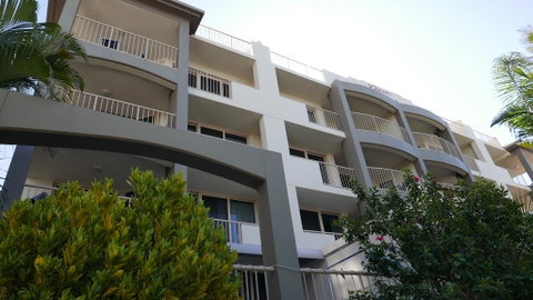Paradis Pacifique - Surfers Gold Coast 1