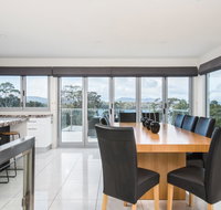 Paradise Point - Tamar Valley 14 Persons Residence with pool - Surfers Gold Coast