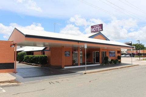 Parkside Motel & Licensed Restaurant - Surfers Gold Coast 0