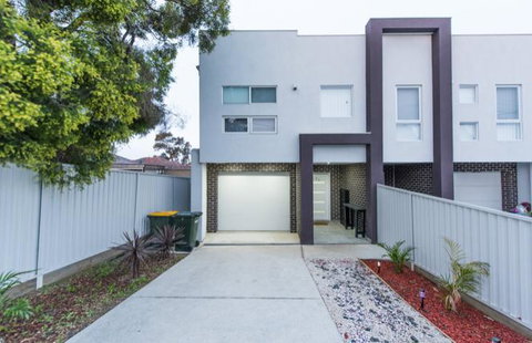 Parramatta Jewel - Surfers Gold Coast 1