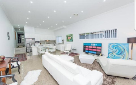 Parramatta Jewel - Surfers Gold Coast 0
