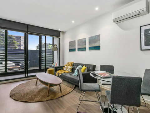 PERFECTLY PRAHRAN - Your Mecca Of Social And Style - Surfers Gold Coast 1