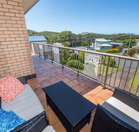 Pet Friendly Lentara St 8 - Fingal Bay - Surfers Gold Coast