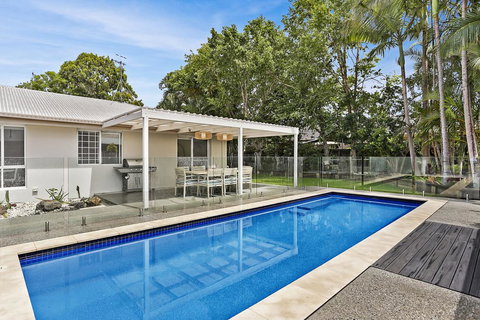 Poolside Noosa Oasis - Pet Friendly - Surfers Gold Coast 0