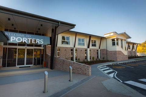 Porter's Plainland Hotel - Surfers Gold Coast 0
