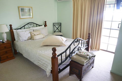 Porters Plainland Lockyer Valley B&B - Surfers Gold Coast 2