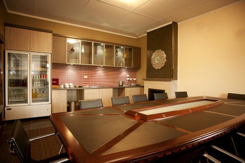 Prince Of Wales Hotel, Bunbury - Surfers Gold Coast 1