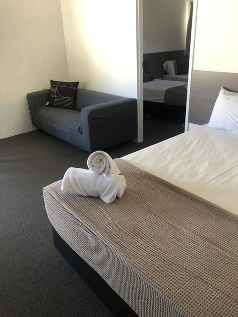 Q Express - Surfers Gold Coast 1