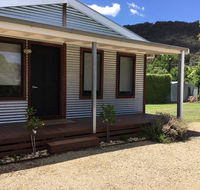 Rail Trail Cottage - Surfers Gold Coast