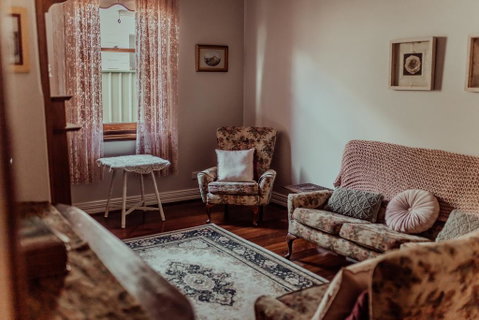 Railway Cottage - Surfers Gold Coast 2