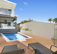 Ray of Sunshine - Surfers Gold Coast