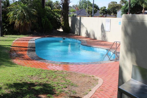 Renmark Hotel Motel - Surfers Gold Coast 1