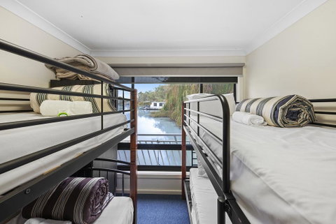 Renmark River Villas And Boats & Bedzzz - Surfers Gold Coast 3