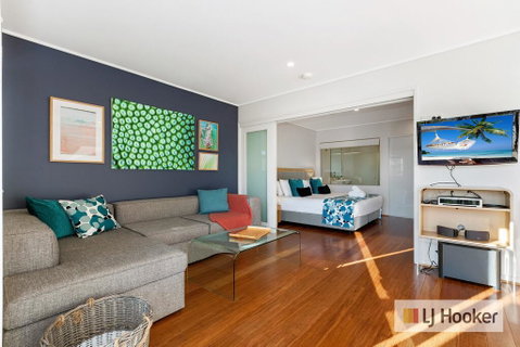 RESORT & SPA 8321 HINTERLAND Views - Surfers Gold Coast 3