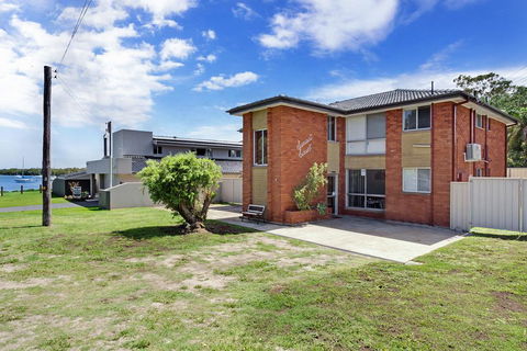 Resthaven Only Meters To Sunset Beach! - Surfers Gold Coast 0