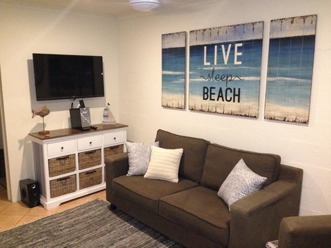 Riverina Beach Villa - Surfers Gold Coast 0