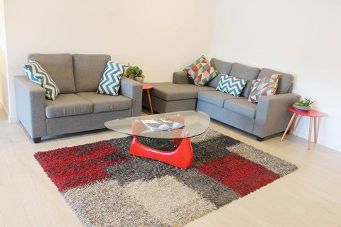 Riverside Apartment Next To Sydney Olympic Park - Surfers Gold Coast 1