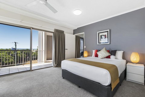 Rovera Apartments - Surfers Gold Coast 2