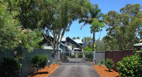 Salamander Bay Bed And Breakfast - Surfers Gold Coast 1