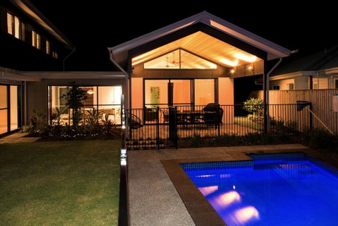 Salty Lark Beach House - Surfers Gold Coast 2