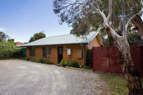 Sandhurst Escape 2-17 - Surfers Gold Coast 1