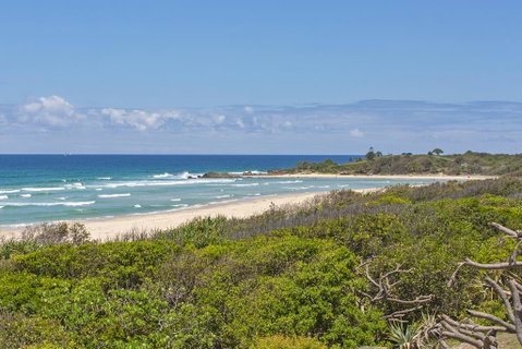 Sandpiper Beach Front House - Surfers Gold Coast 2