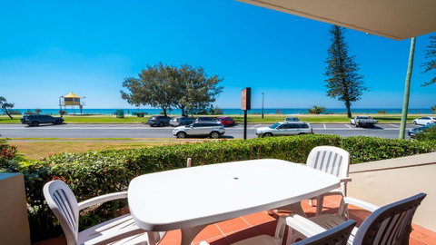 Sandrift Beachfront Apartments - Surfers Gold Coast 1