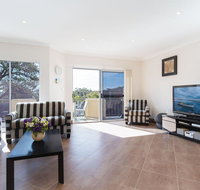 Sandy Point Luxury' 117a Sandy Point Road - air con  foxtel - Surfers Gold Coast