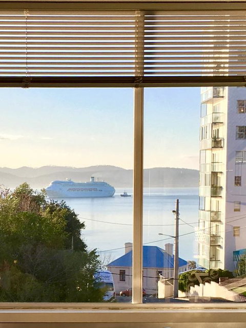 Scarlett's By Salamanca - Surfers Gold Coast 3