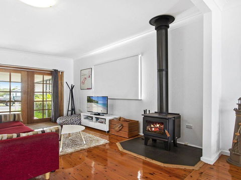 Sea Shack - Renovated 1950's Beach House - Surfers Gold Coast 3