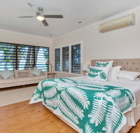 Seascape Luxury Beachfront House - Surfers Gold Coast