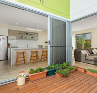 SEASIDE BY THE BEACH - Surfers Gold Coast