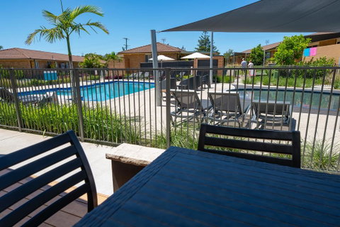 Seaside Holiday Resort - Surfers Gold Coast 3
